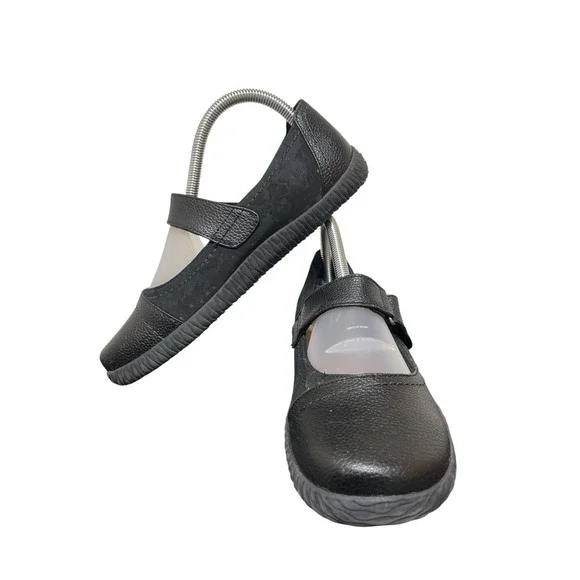 Orthaheel 7.5 Mary Janes Leather flats Black Comfort Studded Strap EUC - Picture 3 of 7